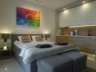 Апартаменты 4UApart-Apartment studio Mohito Свиноуйсьце Апартаменты с балконом-11